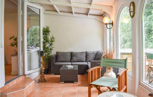 숙소 외관, 2 Bedroom Gorgeous Home In Ystad in 스바르테