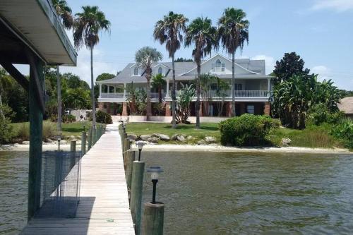 Villa Melbourne inter-coastal 2 floors 7br, heated pool