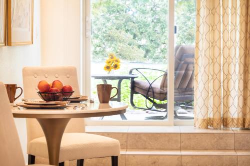 Inn on Lake Granbury a Boutique Hotel - 편의 시설/서비스