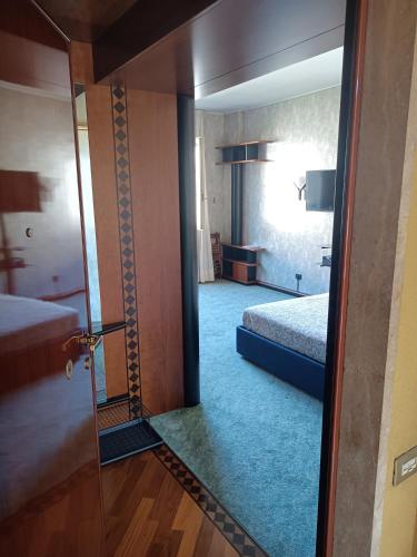 Corvetto 16 - Elegant apartment for 4 - Metro 5 min - Duomo 10 min 2