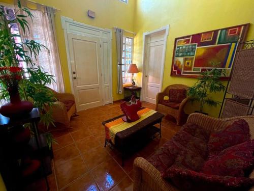 Casa hogareña con excelente ubicación en la ciudad (Casa hogarena con excelente ubicacion en la ciudad) in Felipe Carrillo Puerto