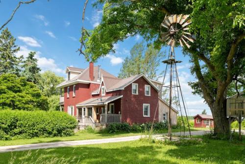 . Charming 8 Acre Farmhouse 11458