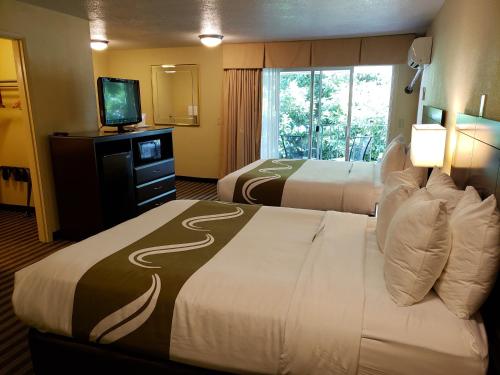 . Quality Inn & Suites Vancouver
