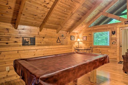 Mountain Dream Cabin with Deck 7 Mi to Gatlinburg - image 13