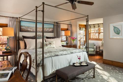 Inn on Lake Granbury a Boutique Hotel