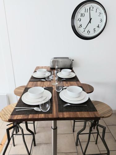 Appart confort#1, centre-ville, Gare à pieds proche commodités (Appart confort#1, centre-ville, Gare a pieds proche commodites) in Maubeuge