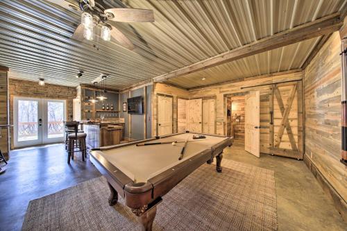 Stunning Escape with Loft, Hot Tub and Mtn Views! in Morganton, USA