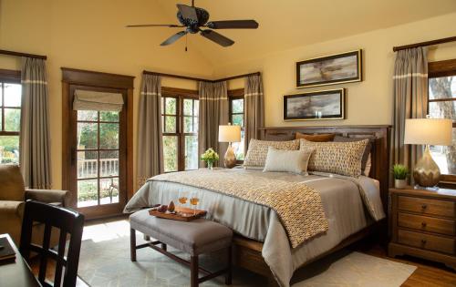 Inn on Lake Granbury a Boutique Hotel