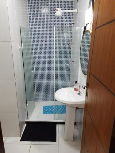 Bathroom, Brilho do Sol Suite in Arraial do Cabo