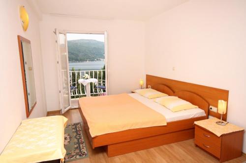 Double Room with Balcony and Sea View