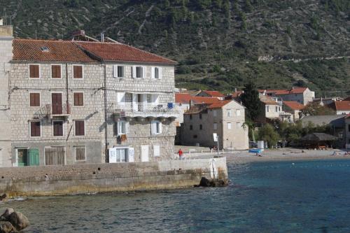 Apartments and rooms by the sea Komiza, Vis - 2431