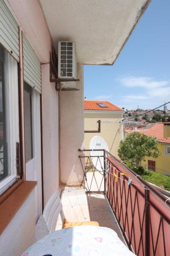 Double Room with Balcony image 2