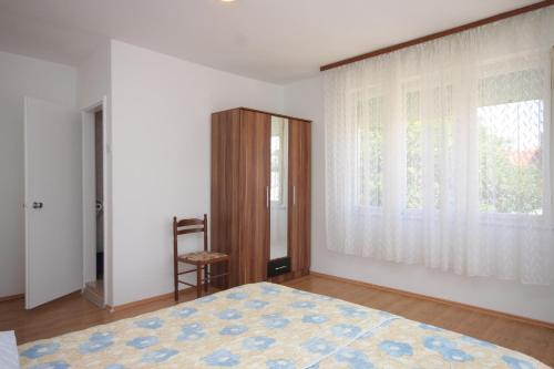 Double Room image 3