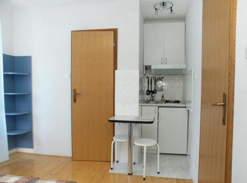 Apartments by the sea Komiza Vis - 2429 - image 11