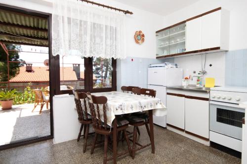 Apartments by the sea Mali Losinj (Losinj) - 2493 - image 2
