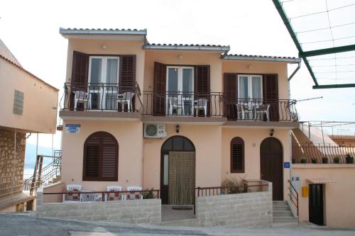  Apartments with a parking space Igrane, Makarska - 2650 in Igrane