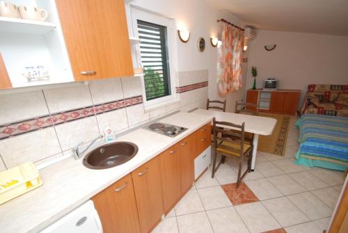 廚房, Apartments by the sea Zaostrog, Makarska - 2663 in 紮斯托格