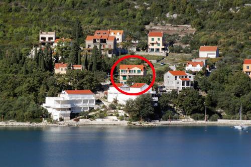  Apartments and rooms by the sea Slano, Dubrovnik - 2681, Pension in Slano bei Doli