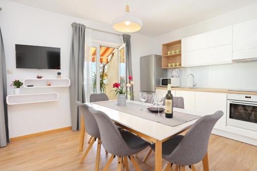 Apartments by the sea Podgora Makarska - 2594 - image 7