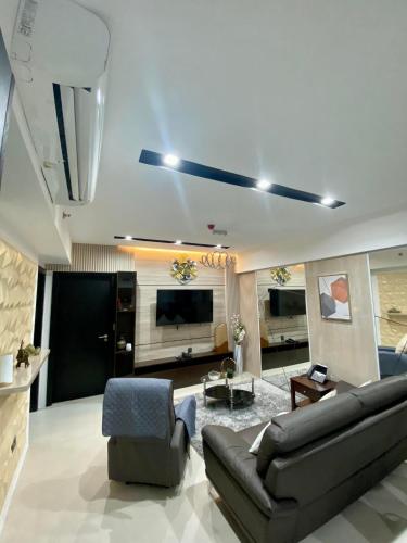 Aeon Towers Executive Suite 2BR 18th floor Room Type - Executive Suite