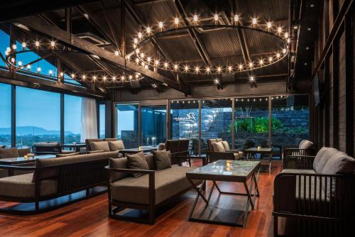 Restaurant, Ramada Plaza by Wyndham Chao Fah in Phuket Town