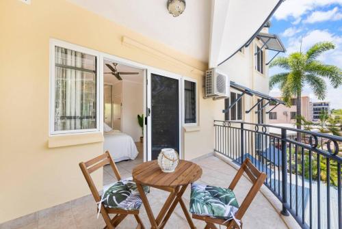 Palm Tree Paradise near Nightcliff with Pool