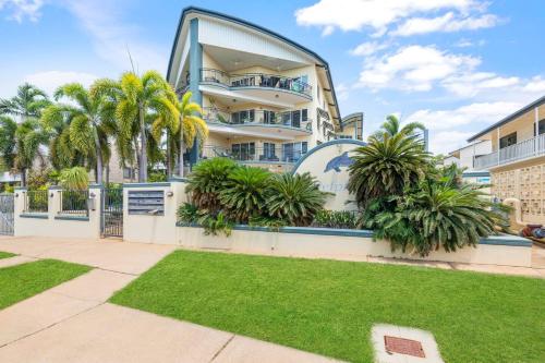 Palm Tree Paradise near Nightcliff with Pool