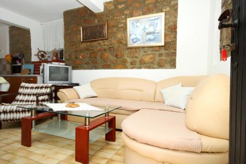 One-Bedroom Apartment with Terrace image 10
