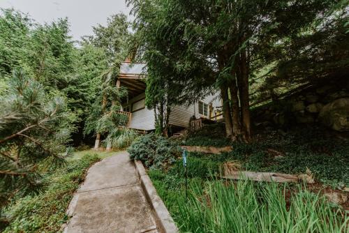 Serene, Tranquil, Oasis with stunning ocean views of Pender Harbour in Garden Bay, Canada