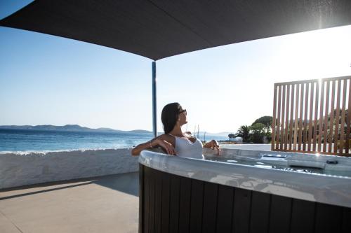 米科諾斯馬利洛斯度假村 (Manoulas Mykonos Beach Resort) in 阿吉歐尼斯