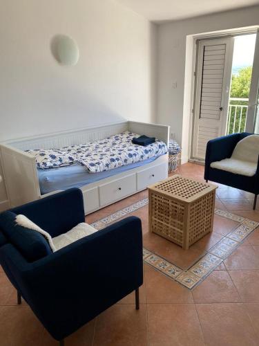 One-Bedroom Apartment with Balcony and Sea View image 10