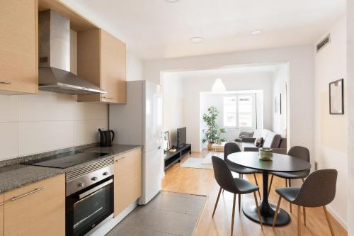 Santiago Apartments by Olala Homes - 주방