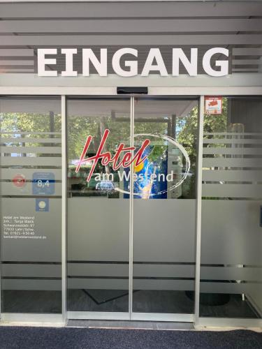 Hotel am Westend 2