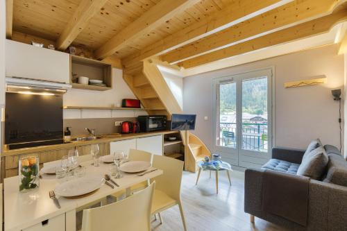 Central Duplex Apartment - Blanc Neige - Happy Rentals Chamonix