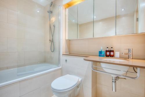 Austin David Apartments ExCeL - image 7