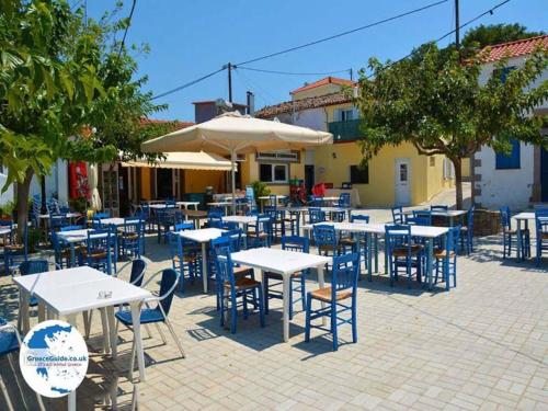 餐廳, Old House villa moudros kaminia lemnos Holidays in 莫德羅斯