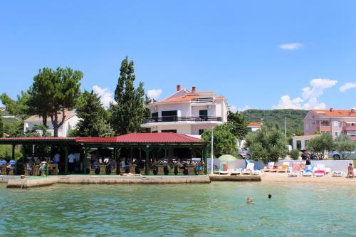 Apartments by the sea Stara Novalja, Pag - 9710