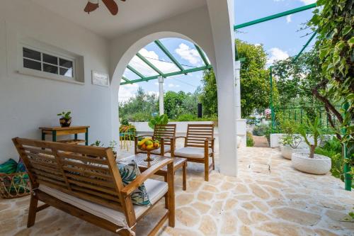 Apartments by the sea Arbanija Ciovo - 11789 - image 3