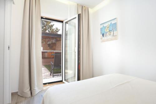 Two-Bedroom Apartment with Terrace image 10