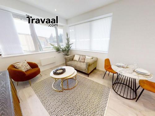 Travaal.©om - 2 Bed Serviced Apartment Farnborough, Farnborough
