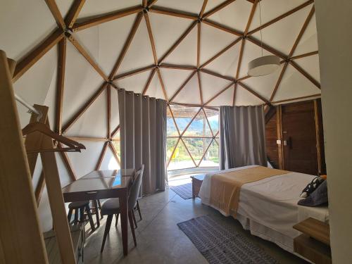 Domo da Cuesta - Glamping com vista para a montanha