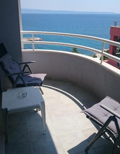 Apartments by the sea Split - 2983 - image 7