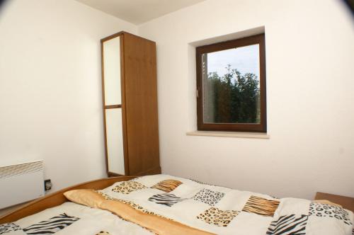 One-Bedroom Apartment with Terrace and Sea View image 10
