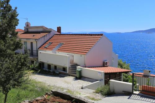  Apartments by the sea Okrug Donji, Ciovo - 2977 in Okrug Gornji