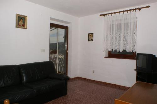 One-Bedroom Apartment with Terrace and Sea View