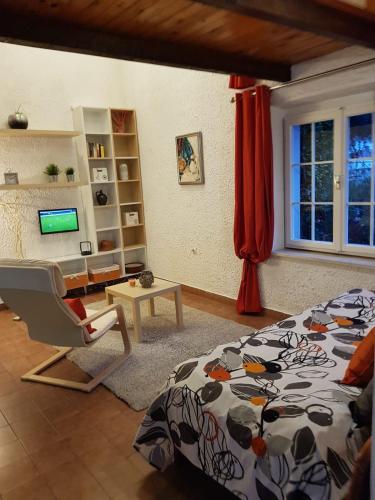 Apartments by the sea Pucisca Brac - 2927 - main image