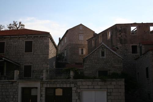  Apartments by the sea Pucisca, Brac - 2942 in Pučišća