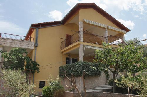  Apartments by the sea Supetar, Brac - 2960 in Supetar