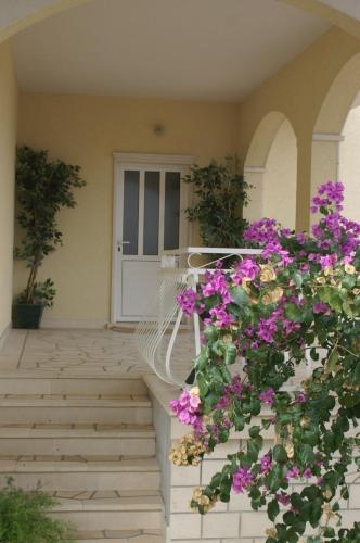 Apartments with parking space Supetar Brac - 2850 - image 4