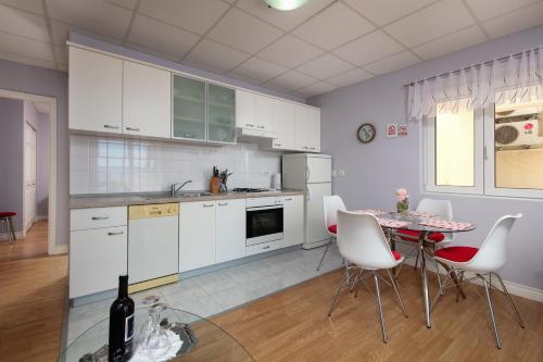 Konyha, Apartments by the sea Sumartin, Brac - 2940 in Sumartin